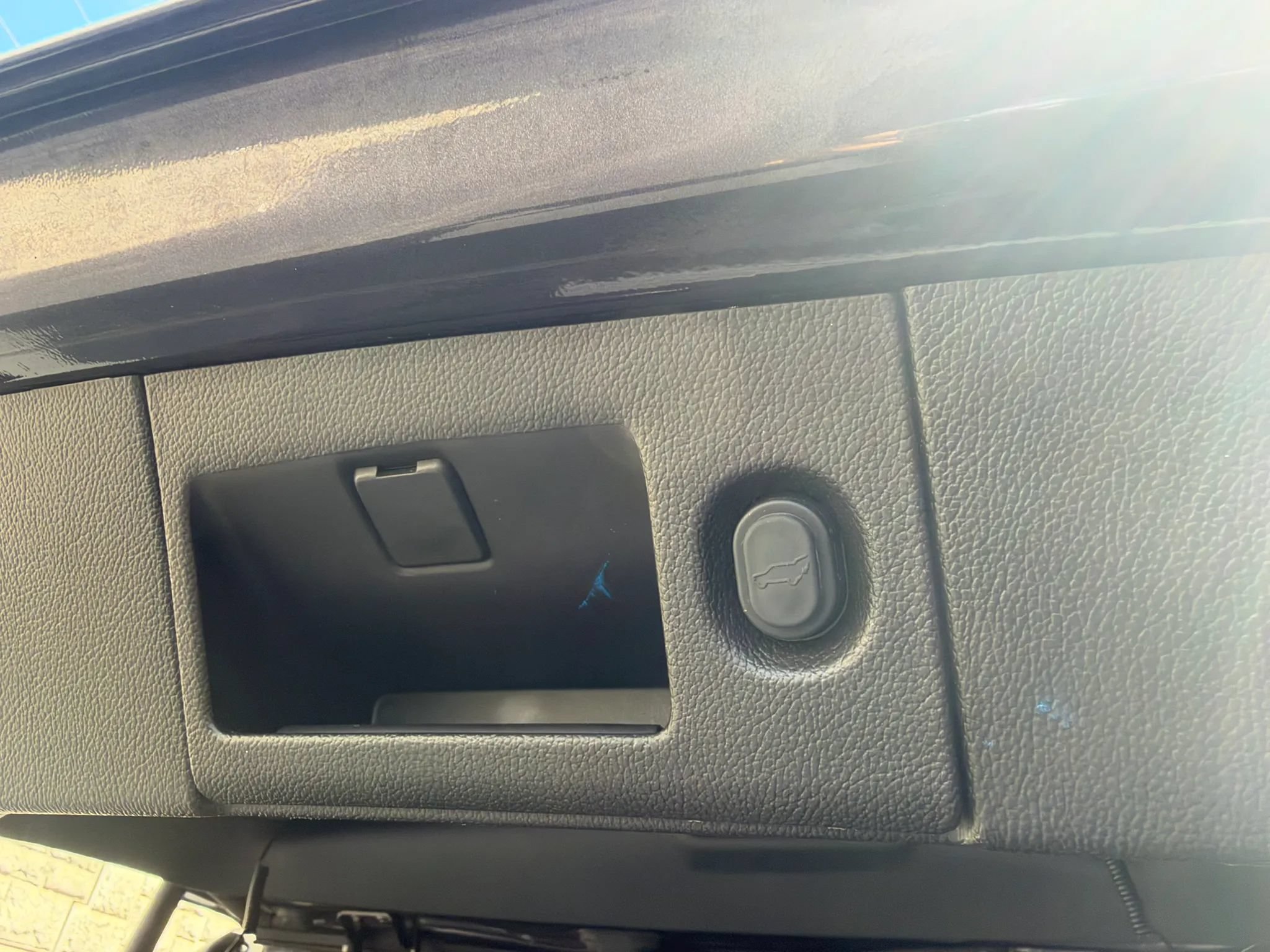 Used 2015 Cadillac Escalade Premium RWD image 39