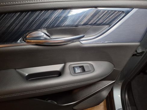 Certified 2025 Cadillac XT6 Premium Luxury image 19