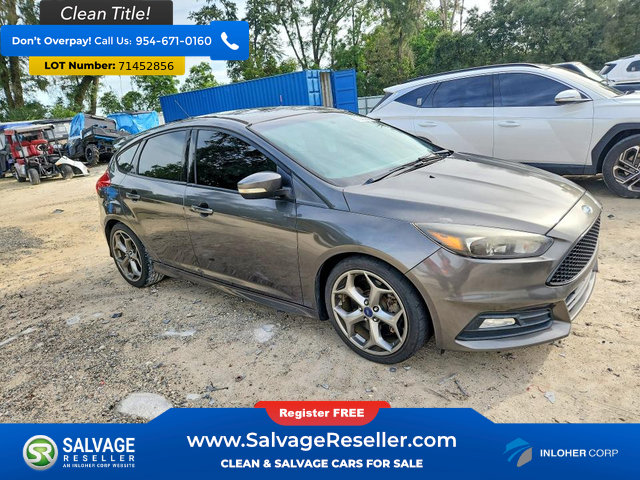Used 2015 Ford Focus ST w/ Equipment Group 402A FWD image 5