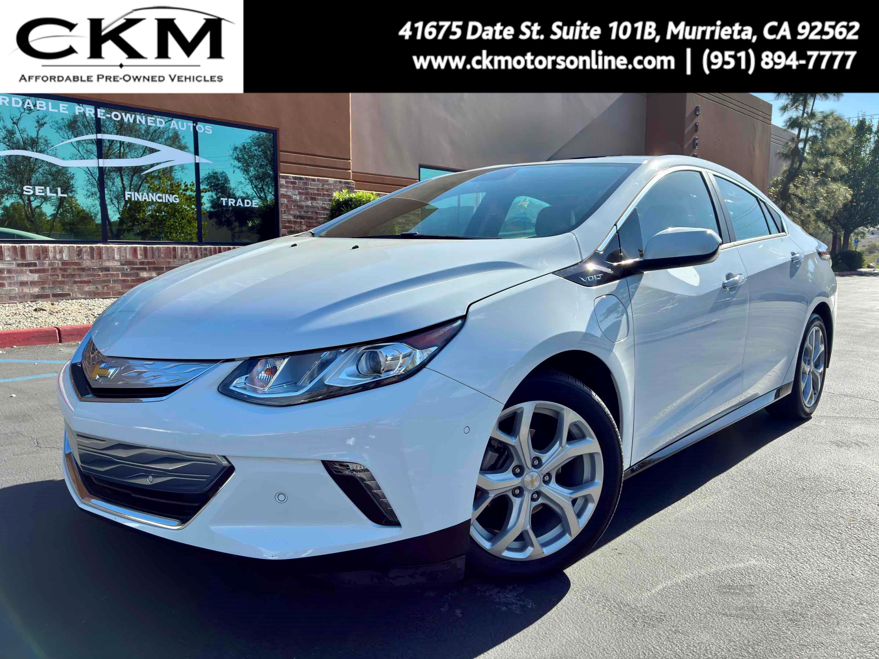 Used 2018 Chevrolet Volt Premier FWD image 1