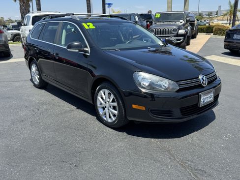 Used 2012 Volkswagen Jetta SE FWD image 2