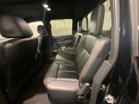 Used 2023 Nissan Titan PRO-4X w/ Pro-4x Convenience Package AWD/4WD image 12