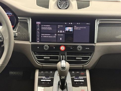 New 2026 Porsche Macan image 15