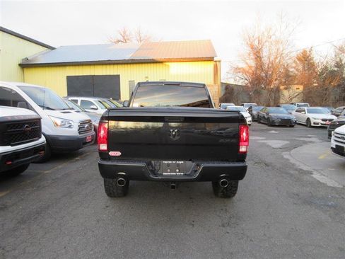 Used 2018 RAM 1500 Express w/ Express Value Package image 4