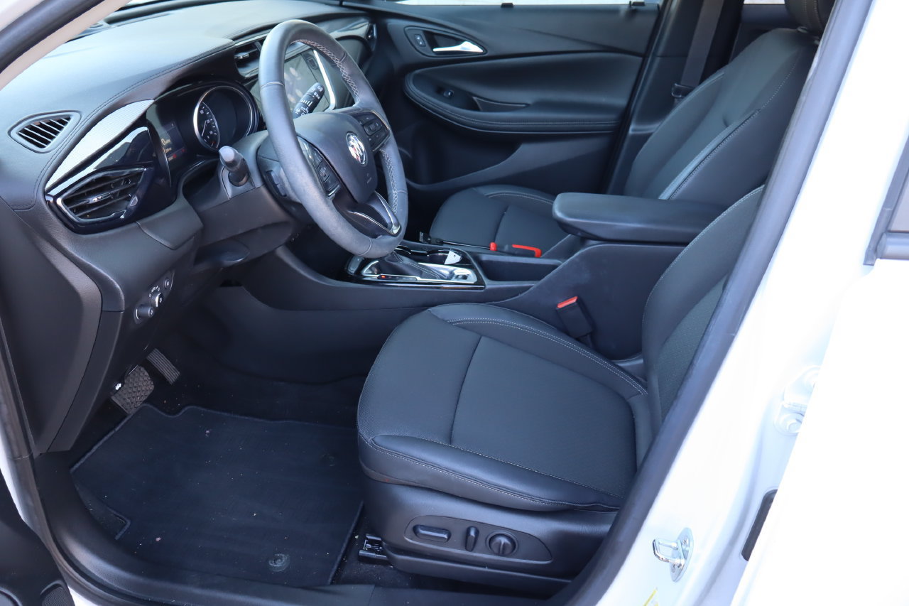 Used 2023 Buick Encore GX Preferred w/ Cold Weather Comfort Package FWD image 15