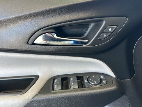 New 2024 Chevrolet Equinox LS image 11