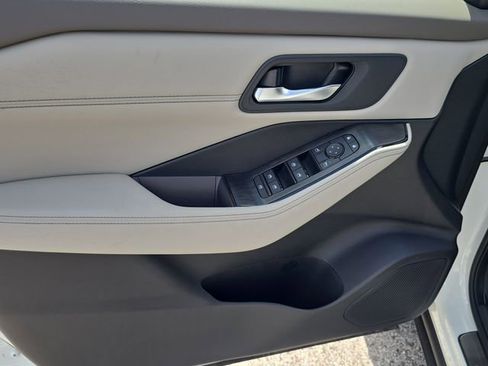 New 2026 Nissan Rogue SV FWD image 18
