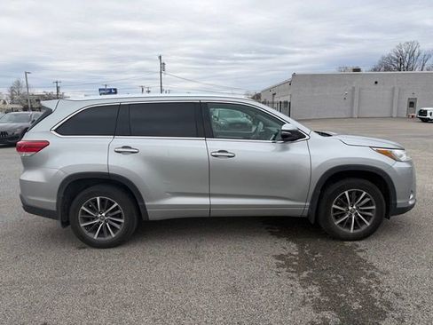 Used 2018 Toyota Highlander XLE image 8