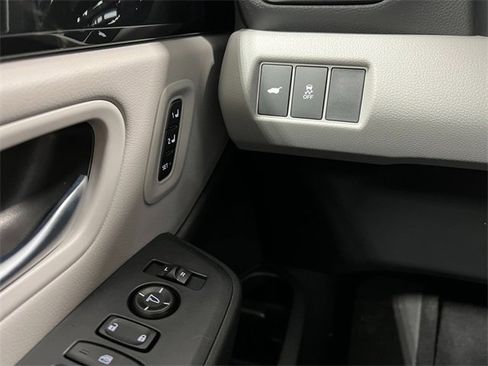 New 2025 Honda Pilot EX-L image 18