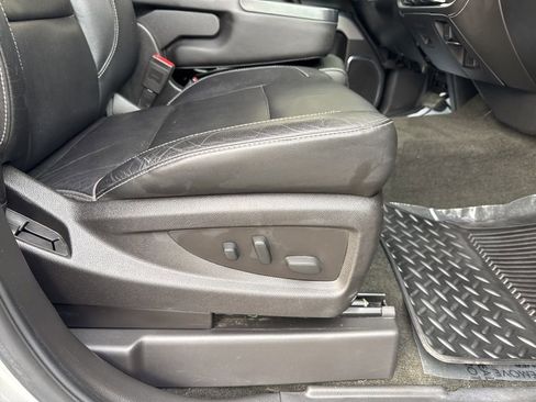 Used 2016 Chevrolet Silverado 1500 LTZ Z71 image 36