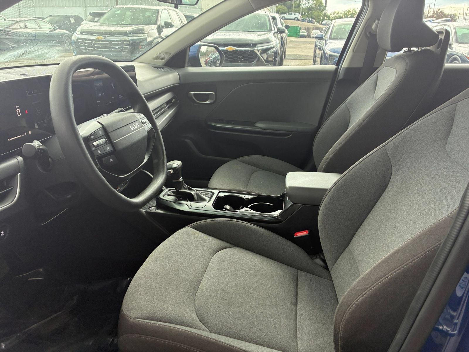 Used 2025 Kia K4 FWD image 21