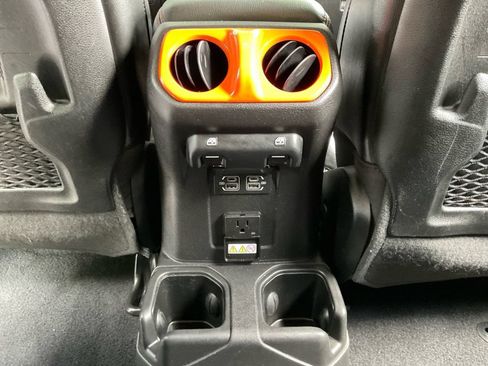 Used 2022 Jeep Gladiator Mojave w/ LED Lighting Group AWD/4WD image 24
