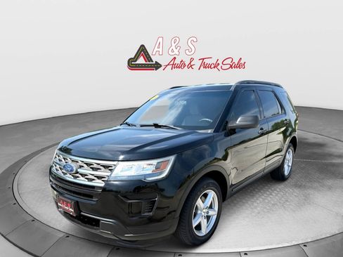 Used 2018 Ford Explorer 4WD image 3