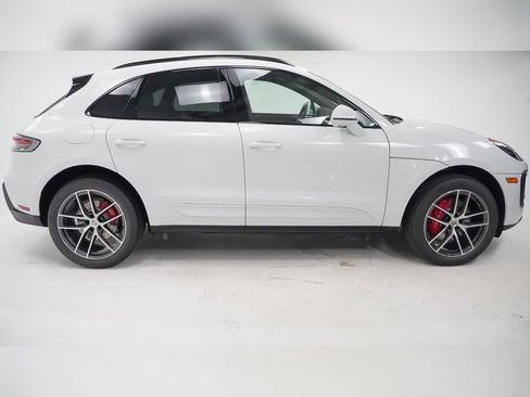 New 2025 Porsche Macan S image 8