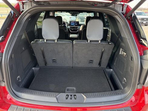 Used 2025 Ford Explorer ST-Line w/ Premium Package image 10