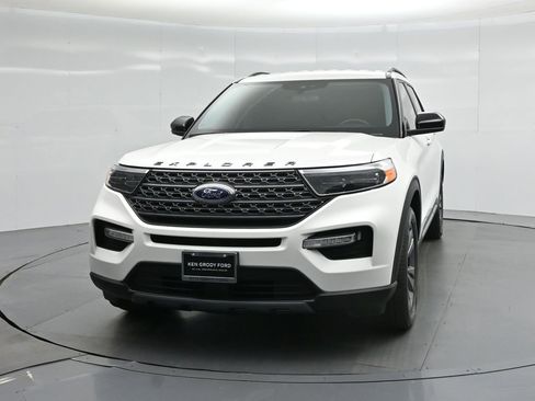 Used 2023 Ford Explorer XLT w/ Equipment Group 202A RWD image 54