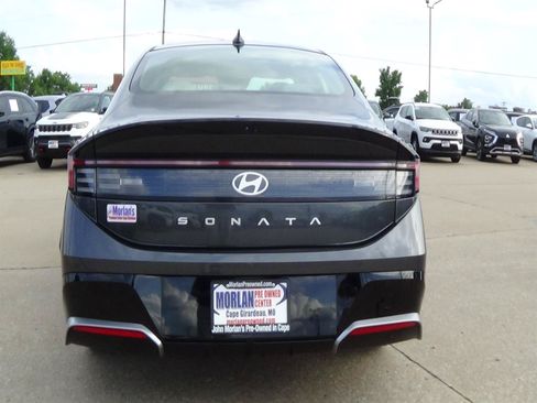 Used 2025 Hyundai Sonata SEL FWD image 7