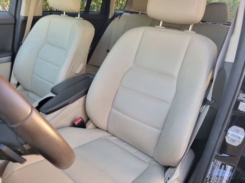 Used 2015 Mercedes-Benz GLK 250 BlueTEC 4MATIC image 34