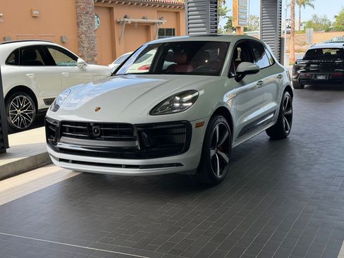 Certified 2024 Porsche Macan GTS AWD/4WD image 1