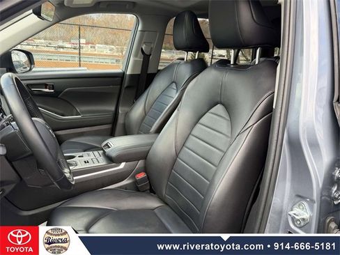 Used 2022 Toyota Highlander XLE image 13