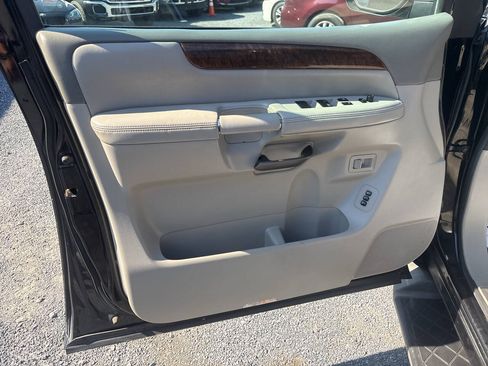Used 2010 Nissan Armada SE AWD/4WD image 15