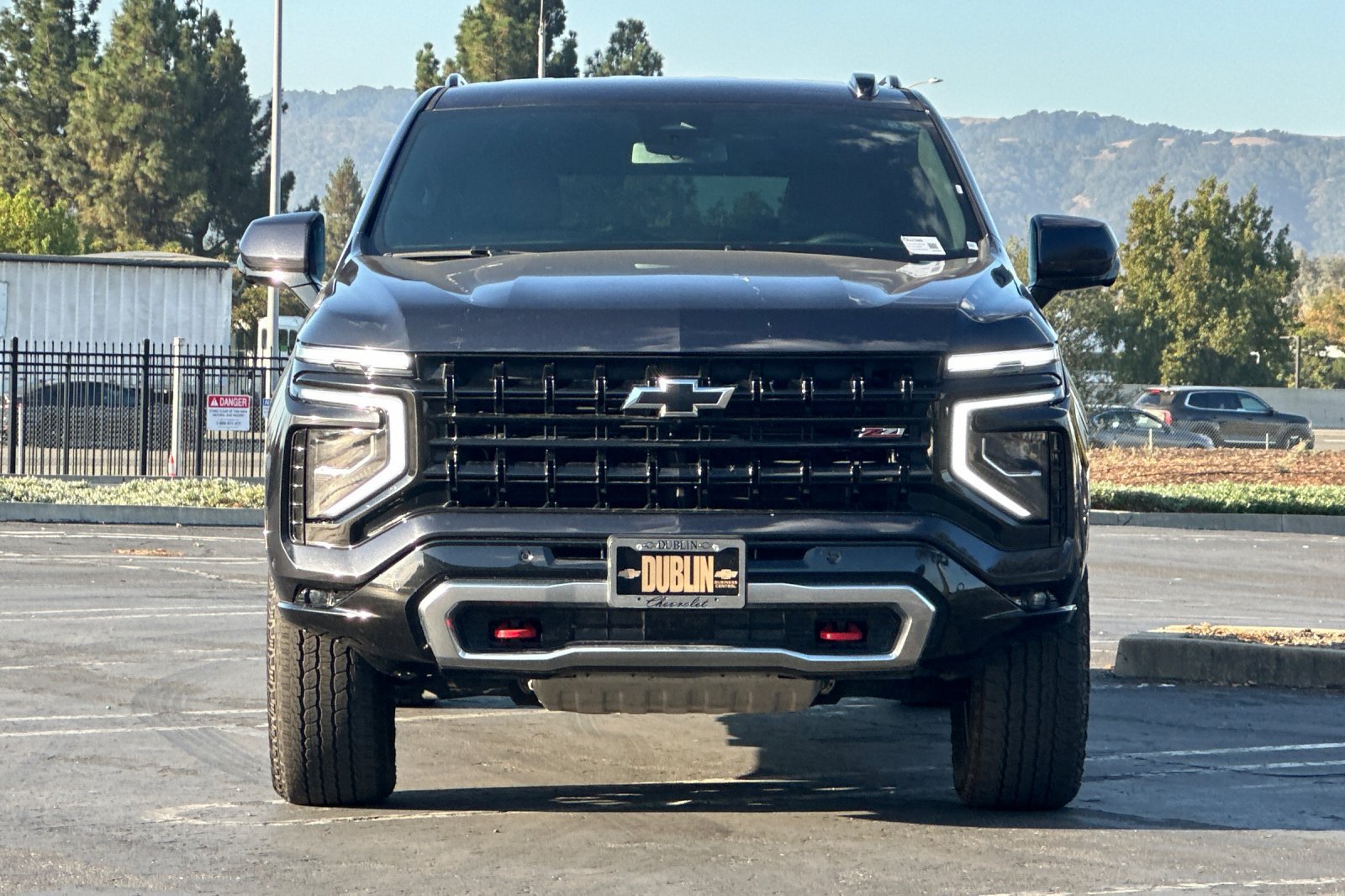 Used 2025 Chevrolet Suburban Z71 AWD/4WD image 9