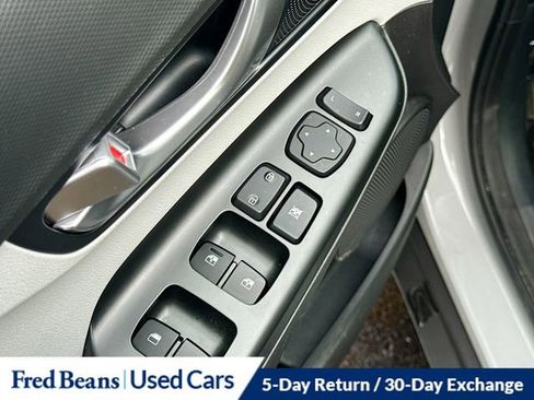 Used 2023 Hyundai Kona SEL w/ Convenience Package image 17