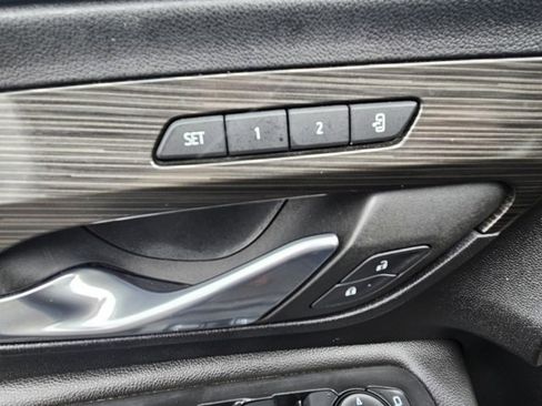 Certified 2022 GMC Terrain SLT w/ LPO, Floor Liner Package image 22