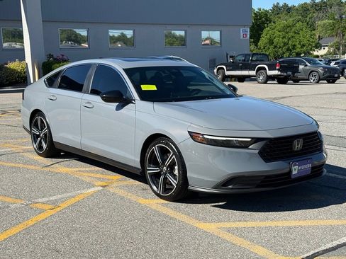 Used 2023 Honda Accord Sport image 8