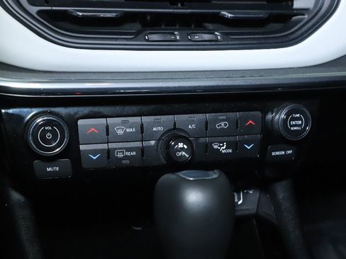 Used 2024 Jeep Compass Limited image 26