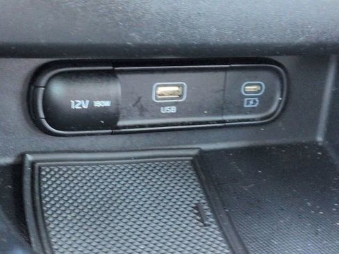 Used 2025 Kia Seltos S AWD/4WD image 21