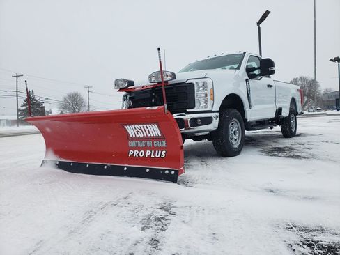 New 2026 Ford F250 XL w/ FX4 Off-Road Package image 8