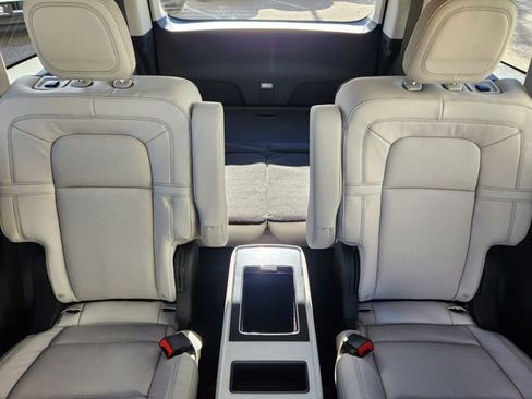 New 2026 Lincoln Aviator Reserve image 14