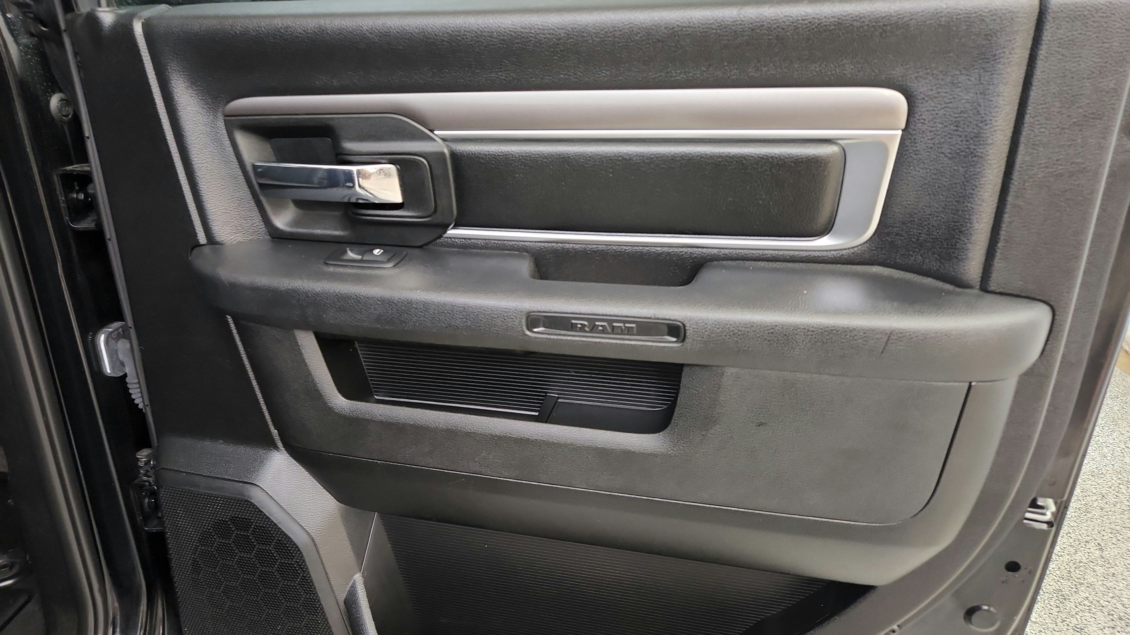 Used 2021 RAM 1500 Warlock w/ Luxury Group AWD/4WD image 31