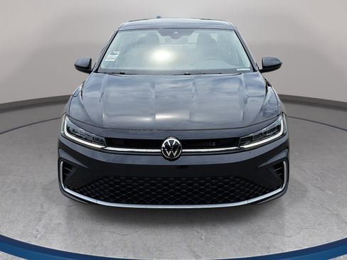 Certified 2025 Volkswagen Jetta SE FWD image 2