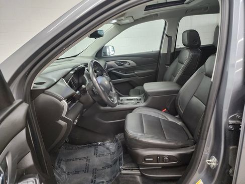Used 2019 Chevrolet Traverse LT w/ LT Premium Package AWD/4WD image 12