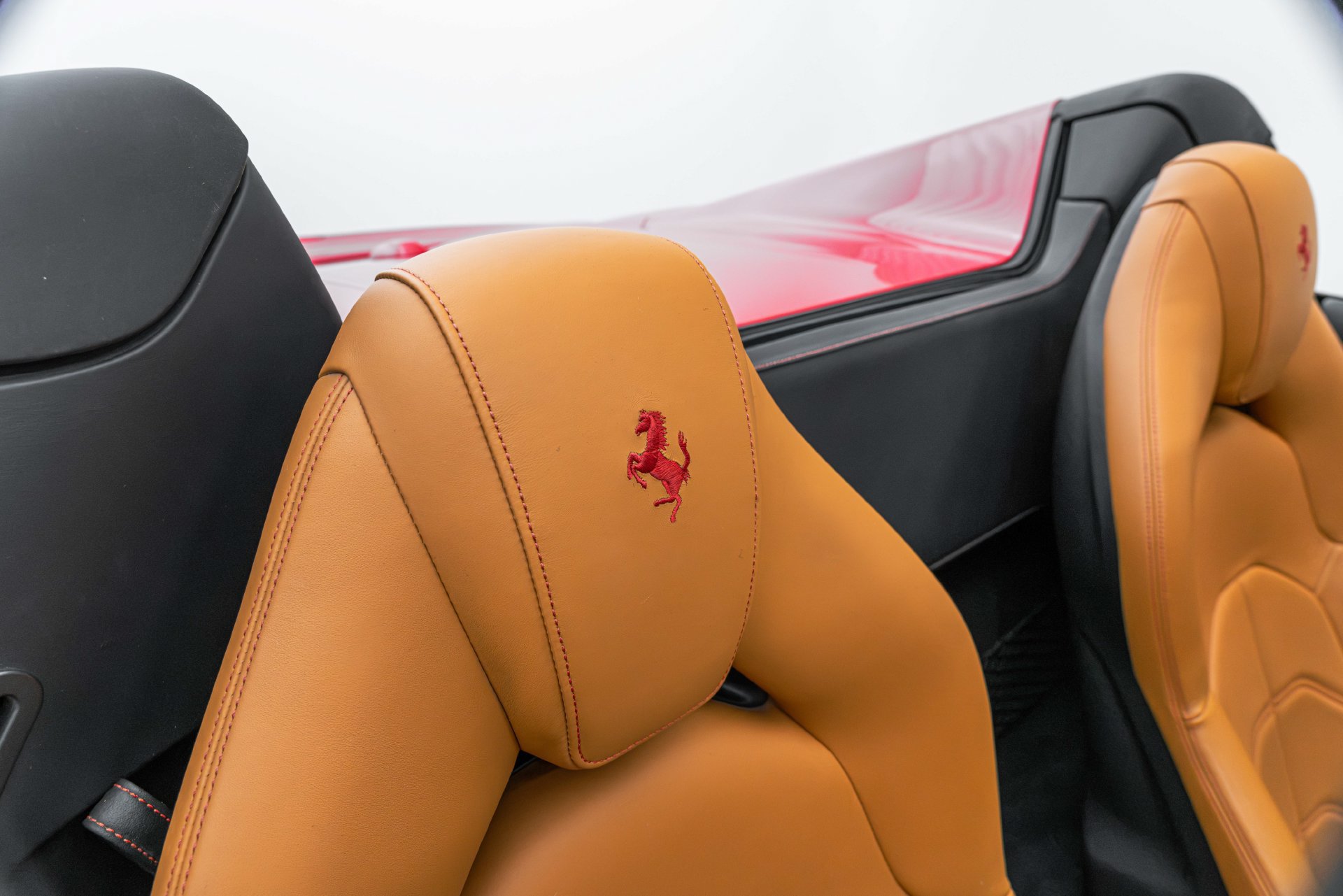 Certified 2018 Ferrari 488 Spider RWD image 33