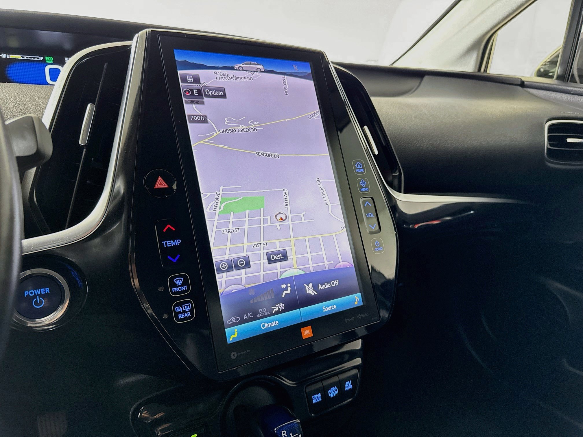 Certified 2017 Toyota Prius Prime Advanced FWD image 17