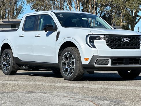 Used 2026 Ford Maverick Lariat image 7