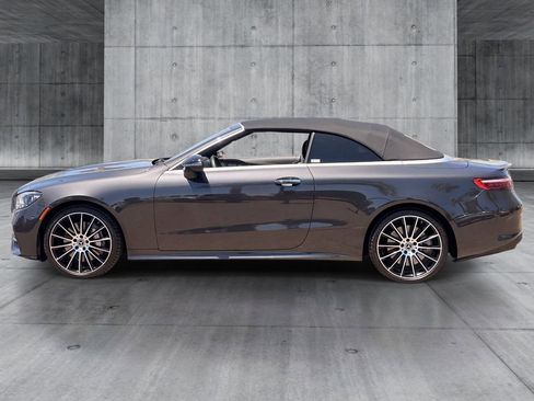 Used 2023 Mercedes-Benz E 450 4MATIC Cabriolet image 2