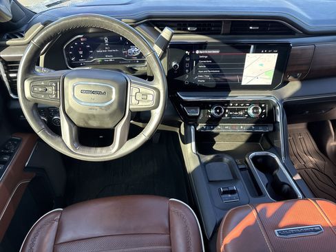 Used 2024 GMC Sierra 2500 Denali Ultimate image 12