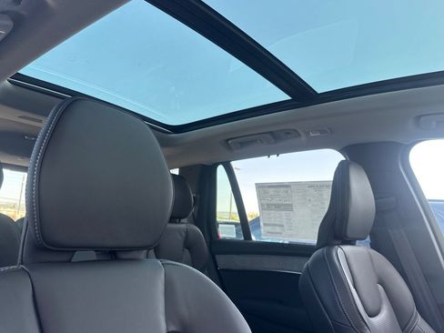 New 2026 Volvo XC90 T8 Ultra w/ Protection Package image 19
