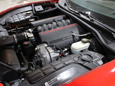 Used 2002 Chevrolet Corvette Convertible w/ Preferred Equipment Group2 RWD image 17