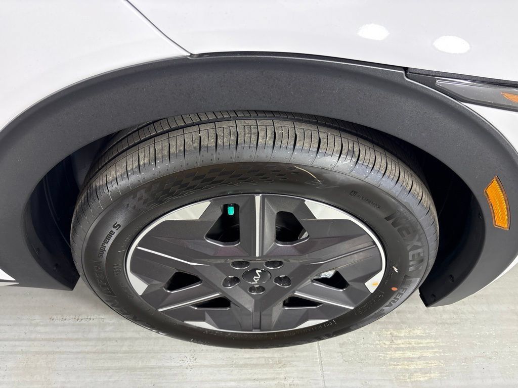 New 2026 Kia EV6 Light RWD image 11