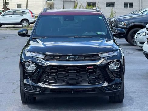 Used 2022 Chevrolet TrailBlazer RS w/ Technology Package AWD/4WD image 2