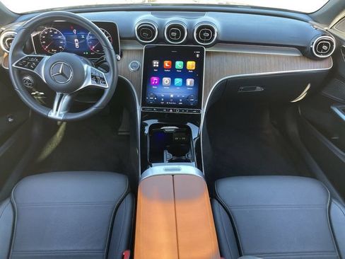 Used 2025 Mercedes-Benz C 300 4MATIC Sedan image 17