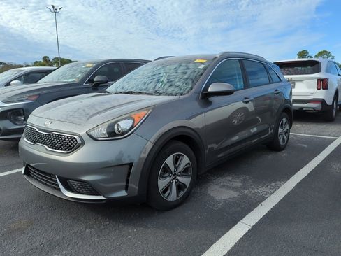 Used 2018 Kia Niro LX image 4