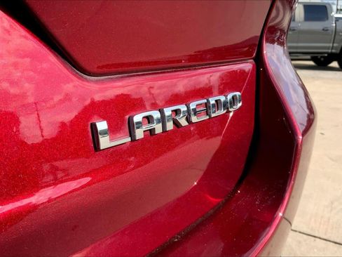 Used 2023 Jeep Grand Cherokee Laredo w/ Luxury Tech Group I image 9