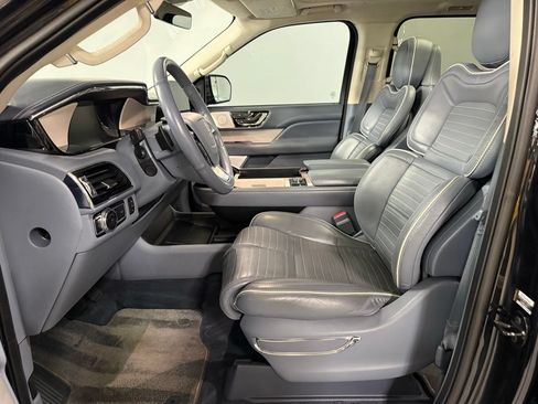 Used 2020 Lincoln Navigator Black Label w/ Cargo Convenience Package AWD/4WD image 9