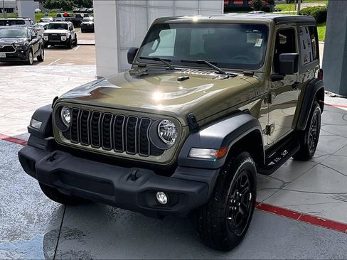 Used 2025 Jeep Wrangler Sport AWD/4WD image 37